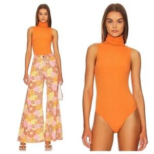 🎅 3/$15 SALE Show Me Your Mumu Orange Turtleneck Bodysuit - Small